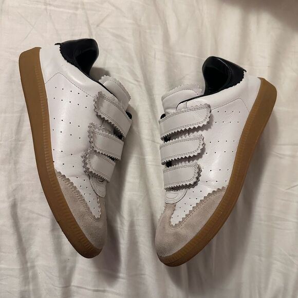 Isabel Marant Beth Perforated Leather Grip-Strap Sneakers - Picture 4 of 10